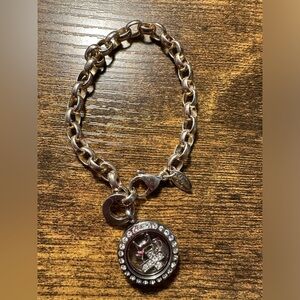 Origami Owl gold tone bracelet